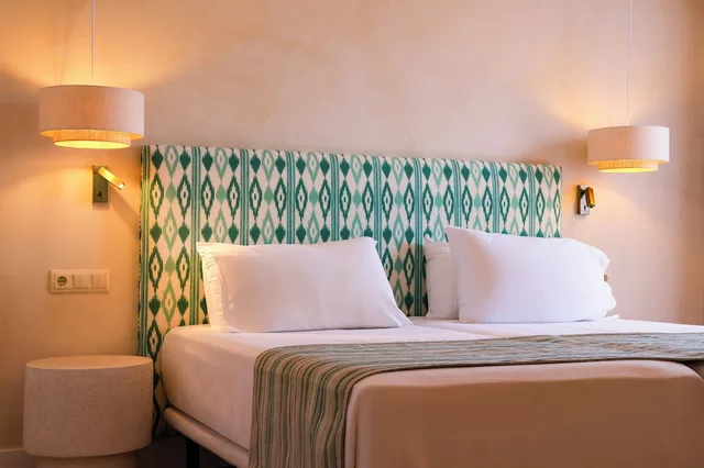 غرفة بسريرين منفصلين بشرفة، Del Mar Hotel And Spa 5/6