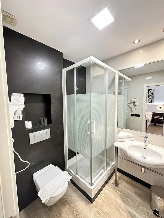 غرفة بسرير مزدوج، Hostal Sol Square Madrid 9/9