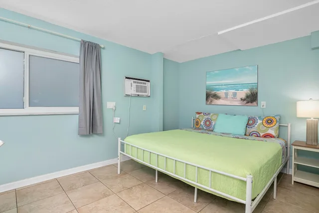 جناح ديلوكس بسرير كينج وسرير كوين بغرفتي نوم بمطبخ، Latitude 26 Waterfront Resort & Marina 1/9