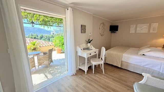 Jasmin, Luxury, King Bed، Villa Kilauea B&B 2/6