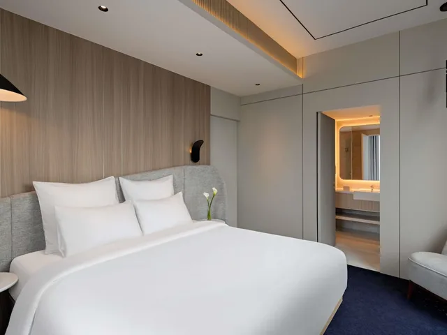 Junior Suite, Double Bed, ALL SEASONS JAKARTA THAMRIN 1/9