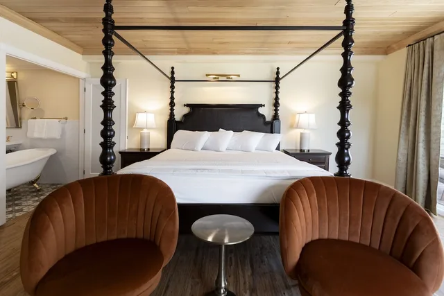 Luxury, King Bed, Ocean View, Adult Only, Grassy Flats Resort & Beach Club (ex Casa Del Sol Beach Resort) 3/9