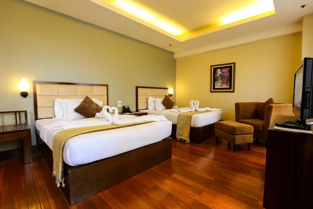 Deluxe, Double or Twin Bed, Armada Hotel Manila 2/3