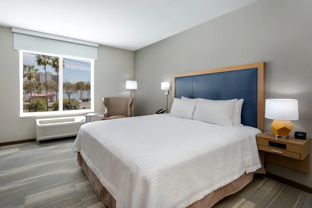 غرفة بسرير كينج لذوي الإعاقة، Hampton Inn and Suites San Diego Airport Liberty Station 1/4