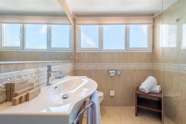 Deluxe, Queen Bed, Sea View, NYX Hotel Ibiza - Adults Only 6/6