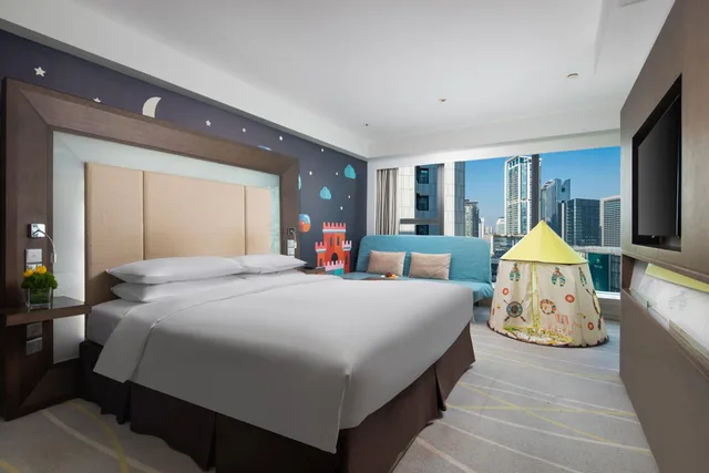 غرفة سوبيريور عائلية بسرير كوين مع أريكة، Novotel Nanjing Central Suning 2/7