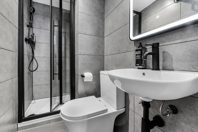 غرفة عائلية بسرير مزدوج وسرير بطابقين، Heeton Concept Hotel - Kensington London 4/7