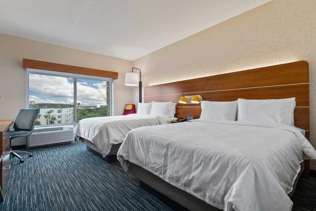 غرفة بسريرين لذوي الإعاقة، Holiday Inn Express Suites Orlando Lk Buena Vista Area 1/3