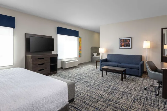 جناح استوديو بسرير كينج بحوض جاكوزي، Hampton Inn Suites Manteca 4/5