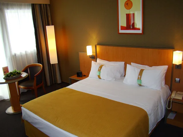 غرفة قياسية بسرير مزدوج، Holiday Inn Calais 2/4
