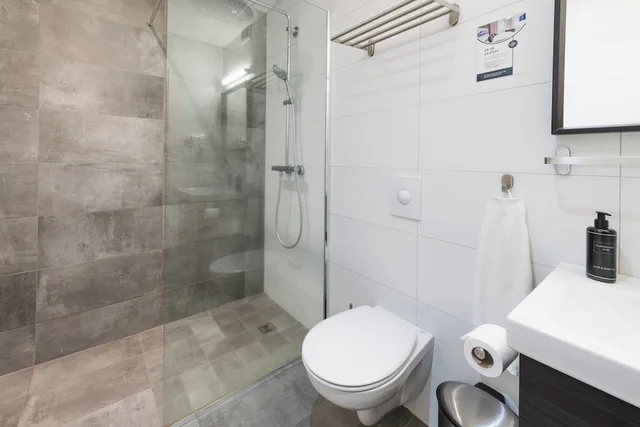 غرفة مفردة بسرير فردي بحمام خاص، Centrum Hotel 8/10