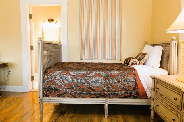 Caribbean, Style, Deluxe, 2 Queen Beds، Oak Tree Hotel 14/17