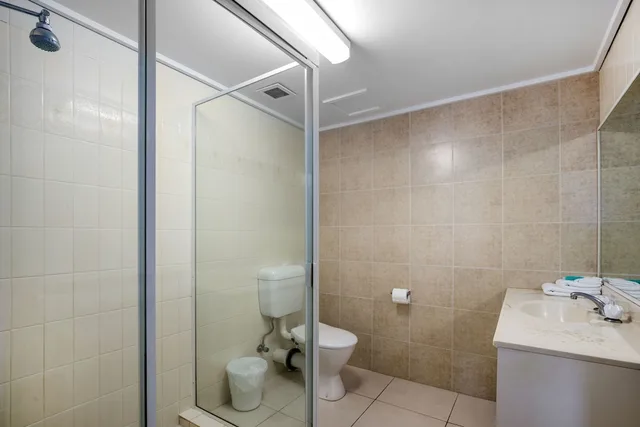 2 Bedrooms, Deluxe, Queen and Twin Beds, Ocean Front، Golden Sands 3/3