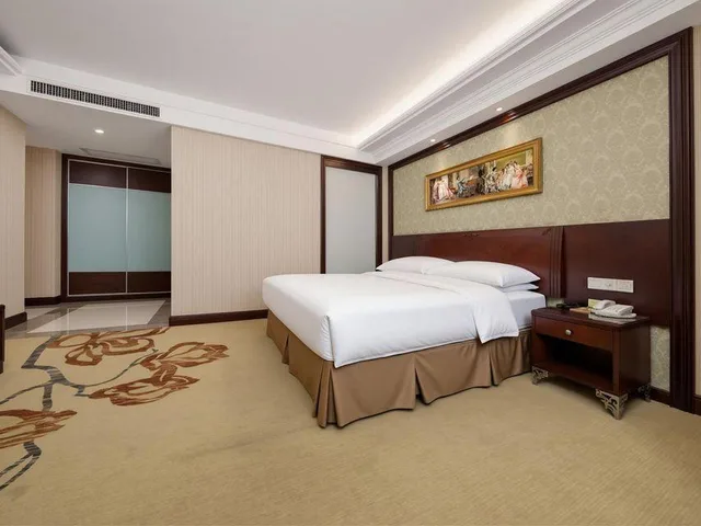 غرفة قياسية بسرير كوين، Vienna Hotel (Dongguan Houjie Convention and Exhibition Center) 1/1