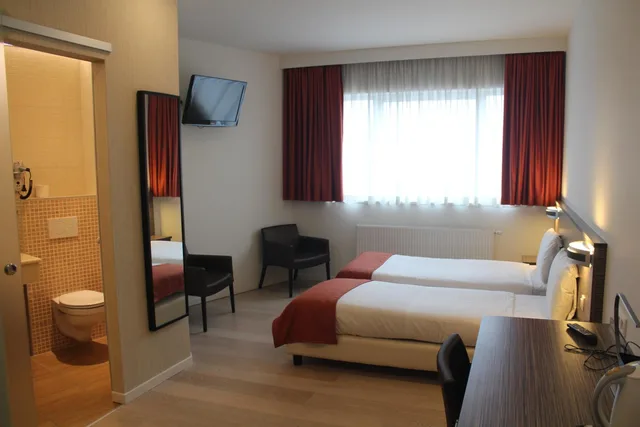 غرفة قياسية بسرير فردي، Hotel Taormina Brussels Airport 4/9