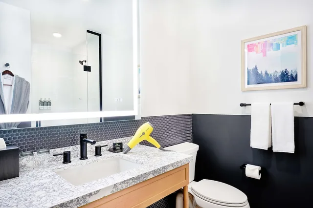 غرفة بسريرين كوين في طابق مرتفع، Hyatt Centric Downtown Denver 5/7
