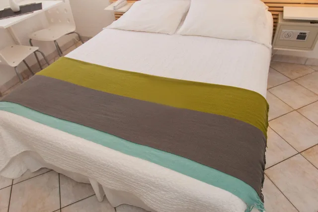 استوديو بسرير كوين، Villa Europa Hotel 10/10