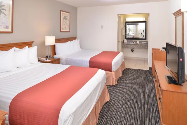 غرفة بسريرين كوين، Pleasant Inn 2/5