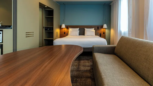 جناح بسرير مزدوج مع أريكة، Novotel Suites Reims Centre 1/10