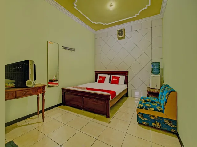 غرفة تنفيذية، OYO 90031 Villa Papada 3/3