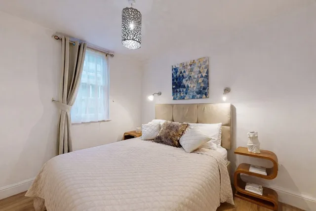 شقة فاخرة بسرير كينج بحمام خاص مع أريكة، Park Lane Apartments/Clarges Street 4/10