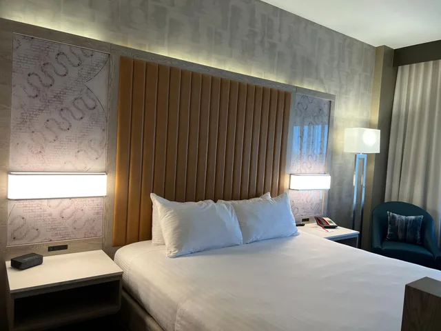 جناح ديلوكس، CHEROKEE CASINO & HOTEL WEST SILOAM SPRINGS 1/2