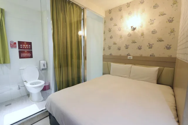 Room, Double Bed, No Window، YPJ HOTEL 1/5