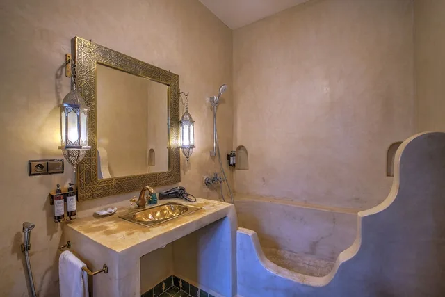 جناح كلاسيكي بسرير كوين، Riad Bijoux Marrakech 8/9