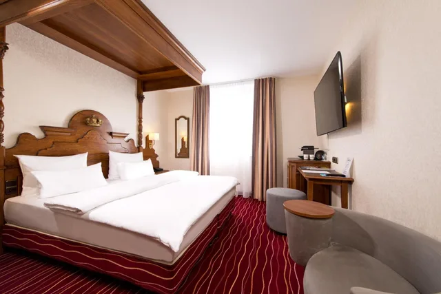 غرفة كلوب بسرير مزدوج، Kings First Class Hotel 1/1