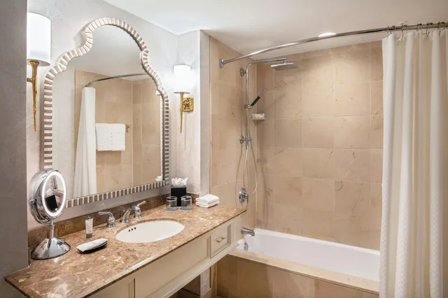 Premium, King Bed, Riverside, Balcony، Westin Riverwalk Hotel 3/4