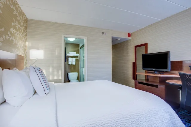 غرفة بسرير كوين، FAIRFIELD INN BY MARRIOTT BURLINGTON WILLISTON 2/10