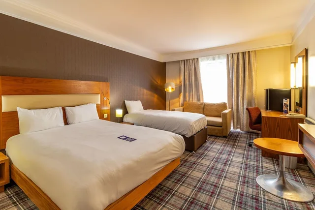 غرفة عائلية رباعية بسريرين مزدوجين، Bromsgrove Hotel and Spa 2/4