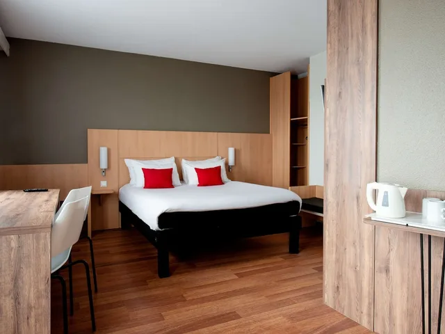 جناح جونيور بسرير مزدوج بشرفة مع أريكة، Ibis Warszawa Stare Miasto (Old Town) 4/7