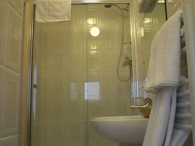 غرفة قياسية صغيرة بسريرين منفصلين، The Buttery Guest House 4/5