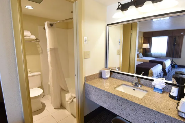 غرفة قياسية بسريرين كوين بمطبخ صغير، Best Western Winchester Hotel 8/10