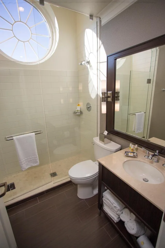 جناح بسرير كوين بإطلالة على الحديقة، The Atherton Hotel At OSU 4/4