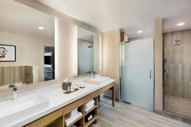 غرفة بسريرين كوين، Courtyard By Marriott Los Angeles Monterey Park 2/2