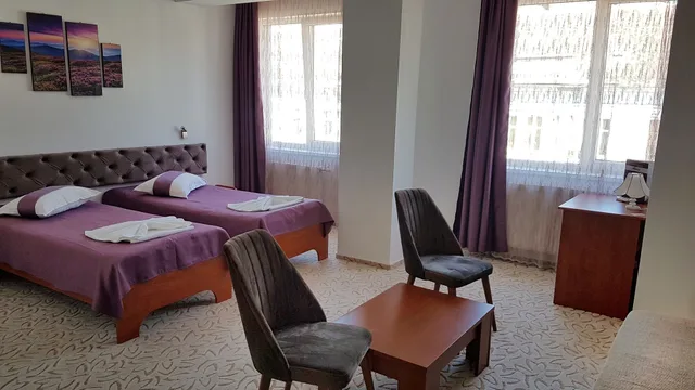 جناح، Alexis Hotel 5/10