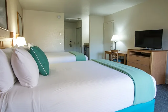 غرفة قياسية بسريرين كوين، Colton Inn 1/4