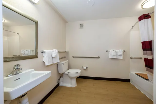 غرفة ديلوكس بسرير كينج، Red Roof Inn Myrtle Beach Hotel - Market Commons 2/3