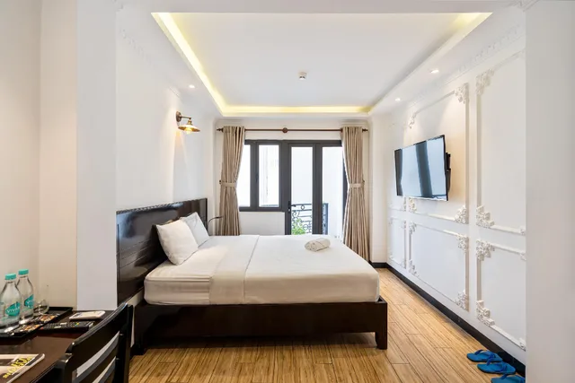 غرفة ديلوكس بسرير مزدوج بشرفة، Reddoorz Plus Near Ba Chieu Market 1/1