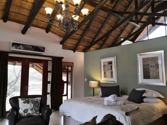 فيلا بسريرين منفصلين وسريرين كينج بـ4 غرف نوم، Morokolo Safari Lodge 5/10