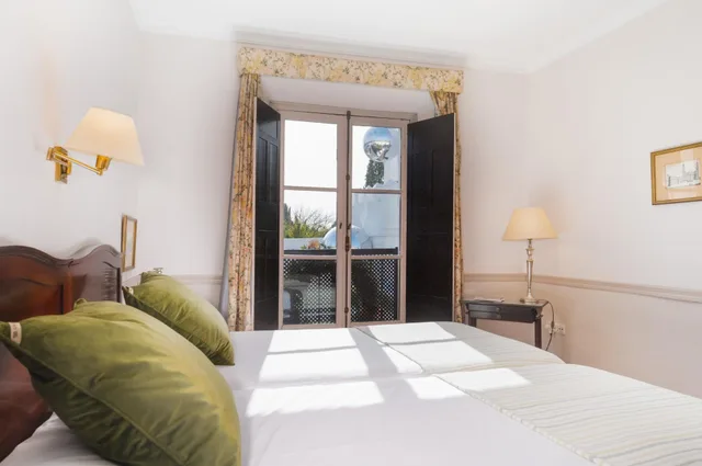 غرفة كلاسيكية بسرير مزدوج أو سريرين منفصلين، Cortijo Torre de la Reina 3/8