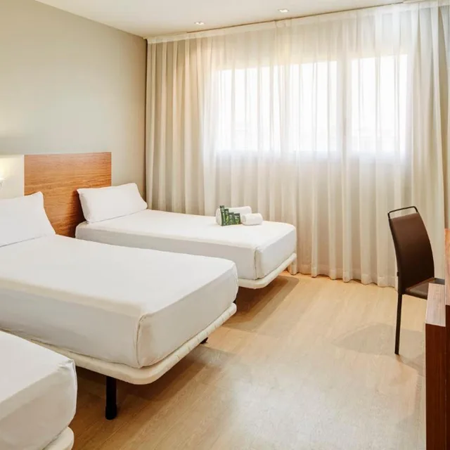 غرفة بسرير فردي مع سرير إضافي، Sercotel Ciutat de Montcada 1/10