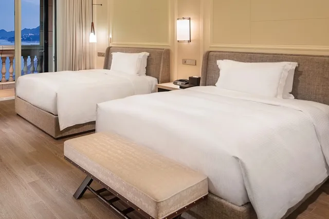 غرفة ديلوكس بسريرين منفصلين، Hilton Dalian Golden Pebble Beach Resort 2/6