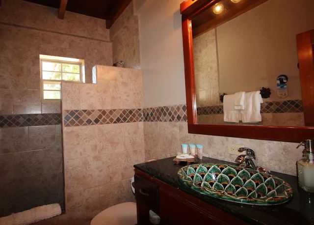 2 Bedrooms, Supreme, Luxury, Villa, King and Queen Bed, Ocean Front، Chabil Mar Resort 3/3