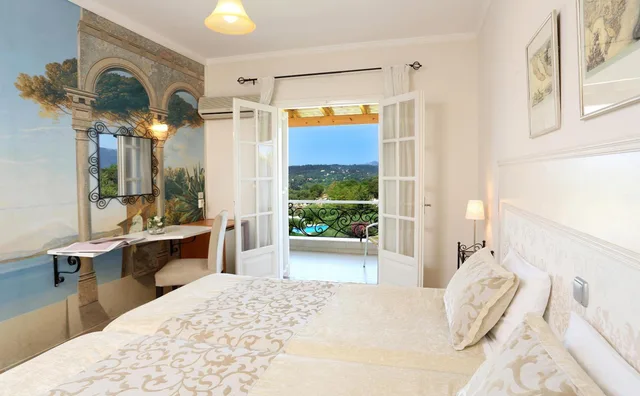 غرفة بسرير مزدوج بإطلالة على الجبل، Nefeli Hotel Corfu 7/10