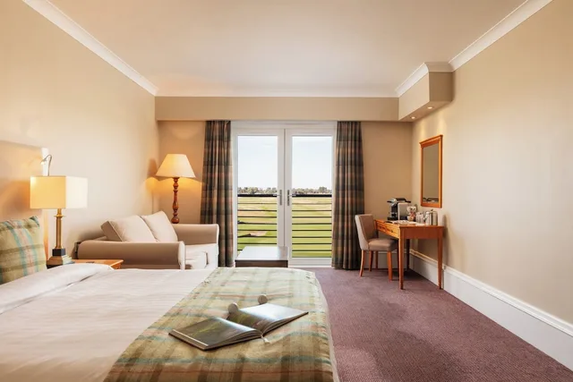 Junior Suite, King Bed, Golf Course View, Sofa، Carnoustie Hotel 1/2