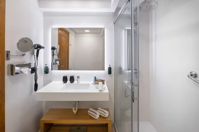The Level, Suite, Sea View، Melia Atlantico Isla Canela 3/4