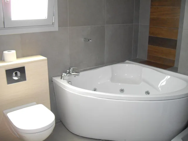 Suite, Crystal Hotel 9/10